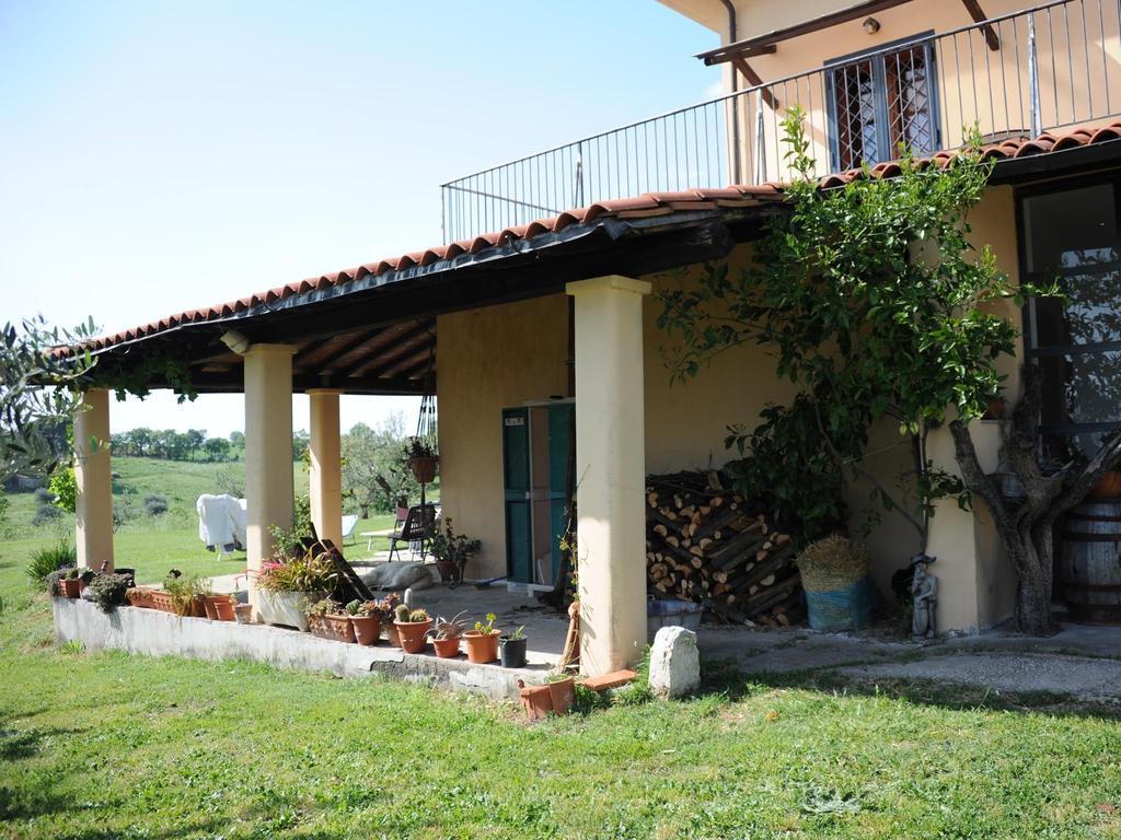 Le Tre Querce Panzió Fiano Romano Kültér fotó